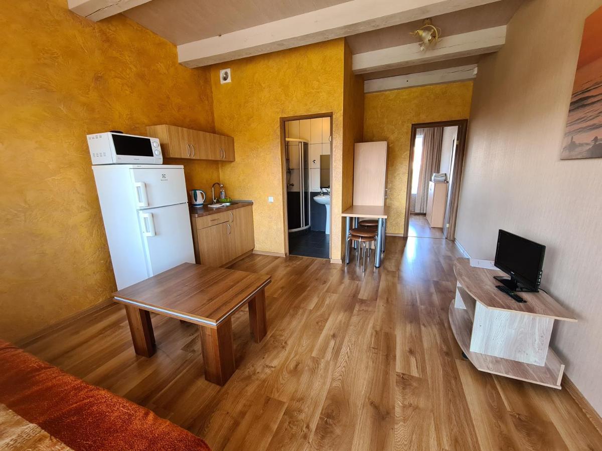 Pajurio Vingis Aparthotel Palanga Buitenkant foto